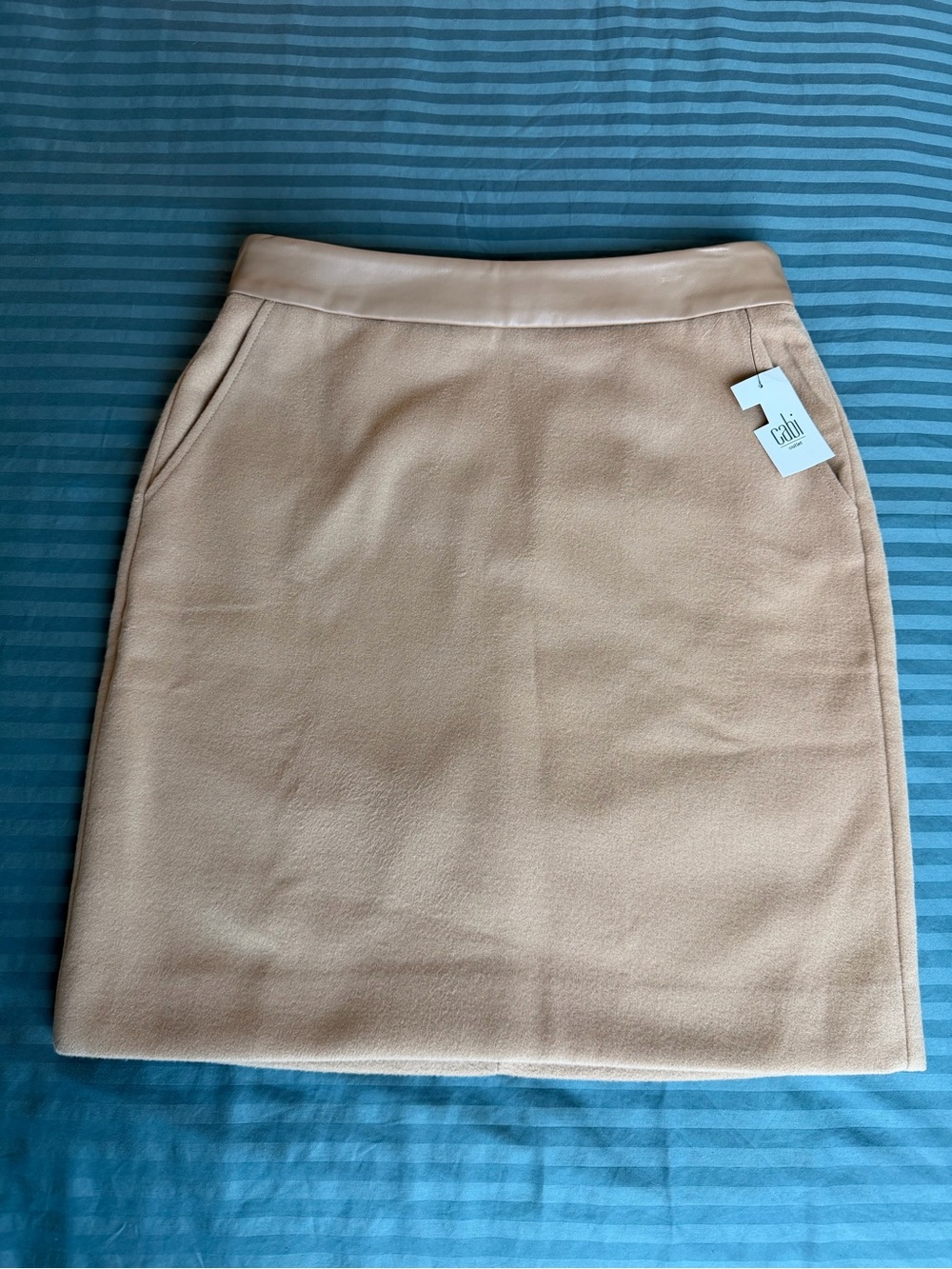 NWT is CAbi Heritage Skirt Camel Size 4 Style 8008
